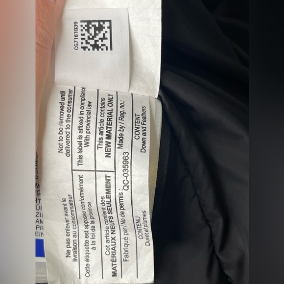 Canada Goose Rossclair Parka with Coyote Fur - Picture 5 of 16